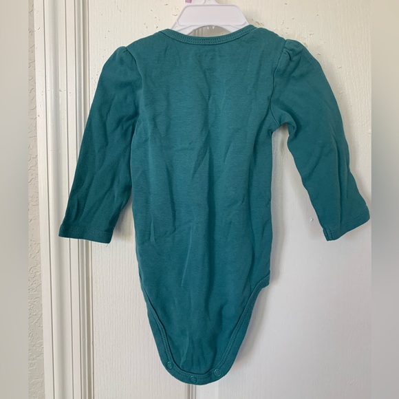 Carter’s Long-Sleeve Onesie, Size 12 months - Picture 2 of 3
